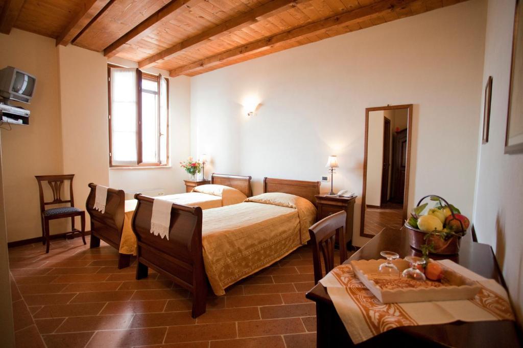 Agriturismo Santa Maria Bressanoro Castelleone Екстер'єр фото
